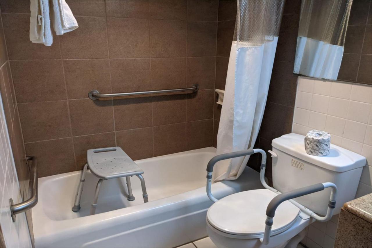 Oyo Hotel Morton East Peoria I-74 Екстериор снимка